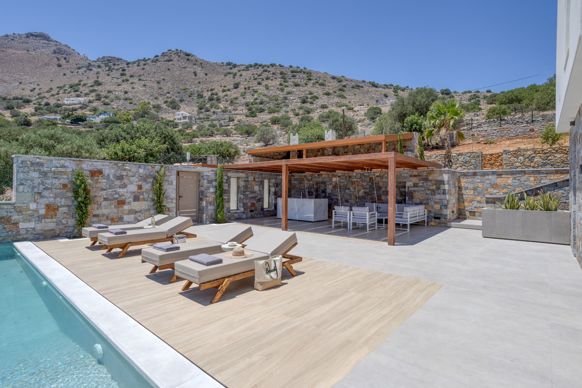 Zeus Luxury Villas
